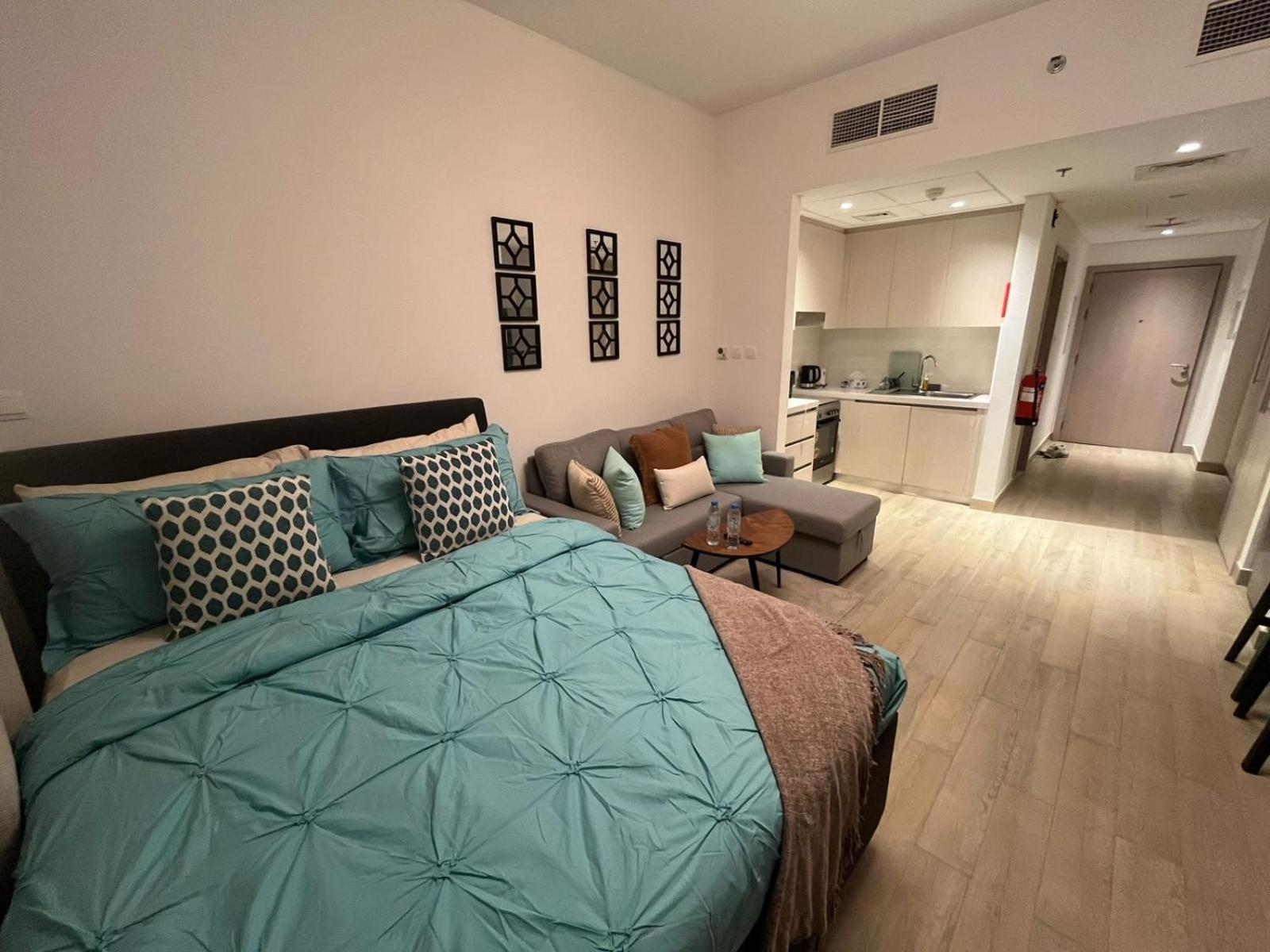 Serene In Yas Island 2 - Near Zayed International Airport Apartment *